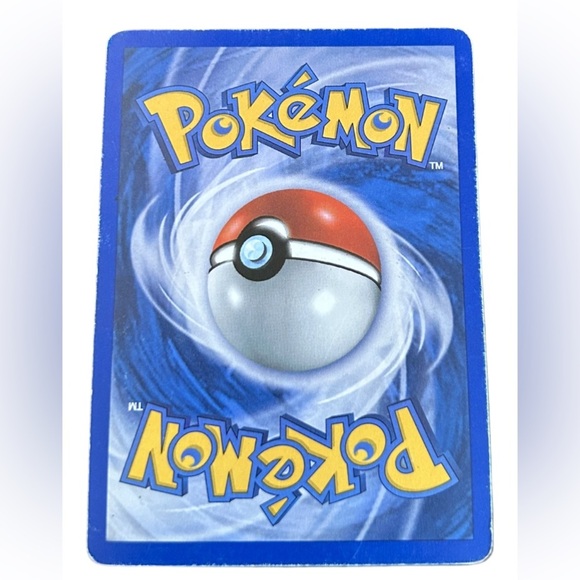 Pokémon Pikachu 70/111 Neo Genesis Pokémon Rare Card - Picture 2 of 2